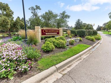 38860 Country Circle , Farmington Hills, Mi 48331