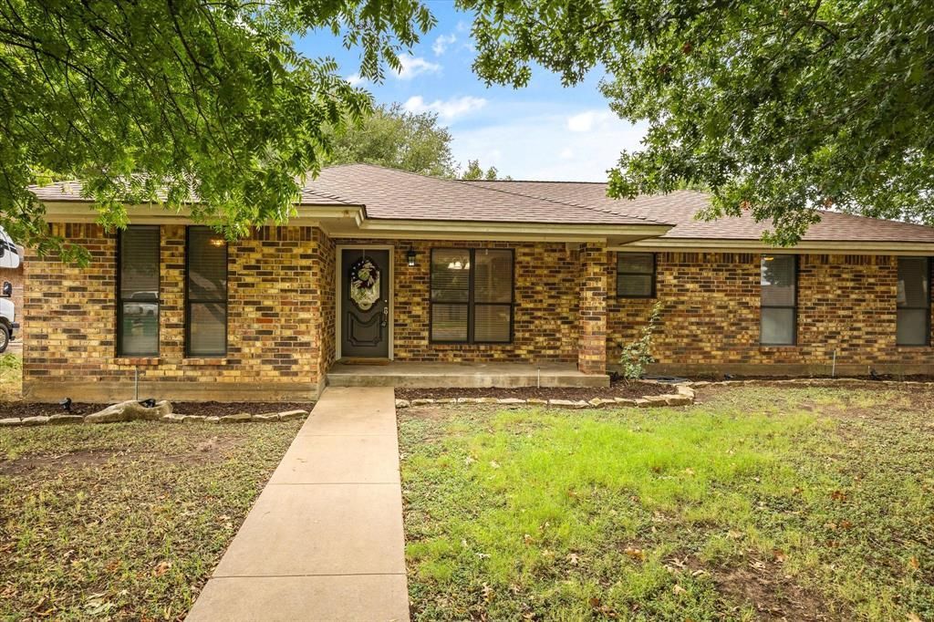 1812 N Cypress Avenue, Stephenville, TX 76401 Main Photo