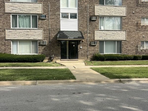 5720 W 108th Street , Unit 1D, Chicago Ridge, IL 60415
