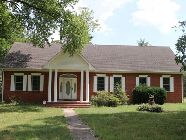 1019 Hilton Ln , Castalian Springs, TN 37031