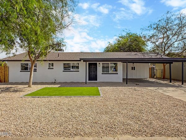 3909 W GRISWOLD Road, Phoenix, AZ 85051