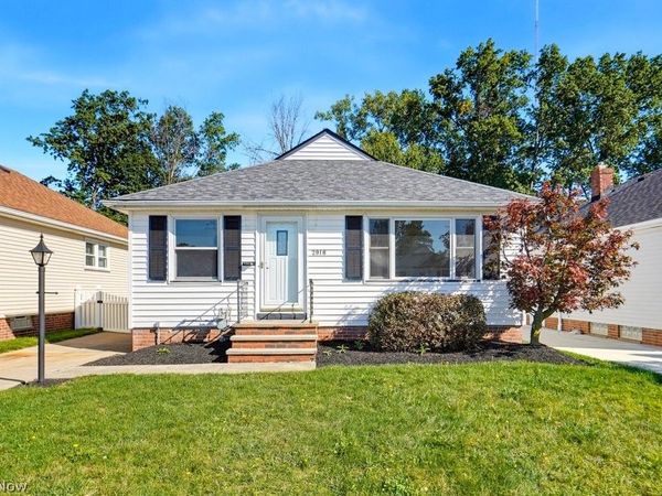 2918 Park Drive, Parma, OH 44134