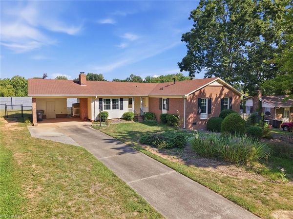 16 Saint Martin Place , Greensboro, NC 27455