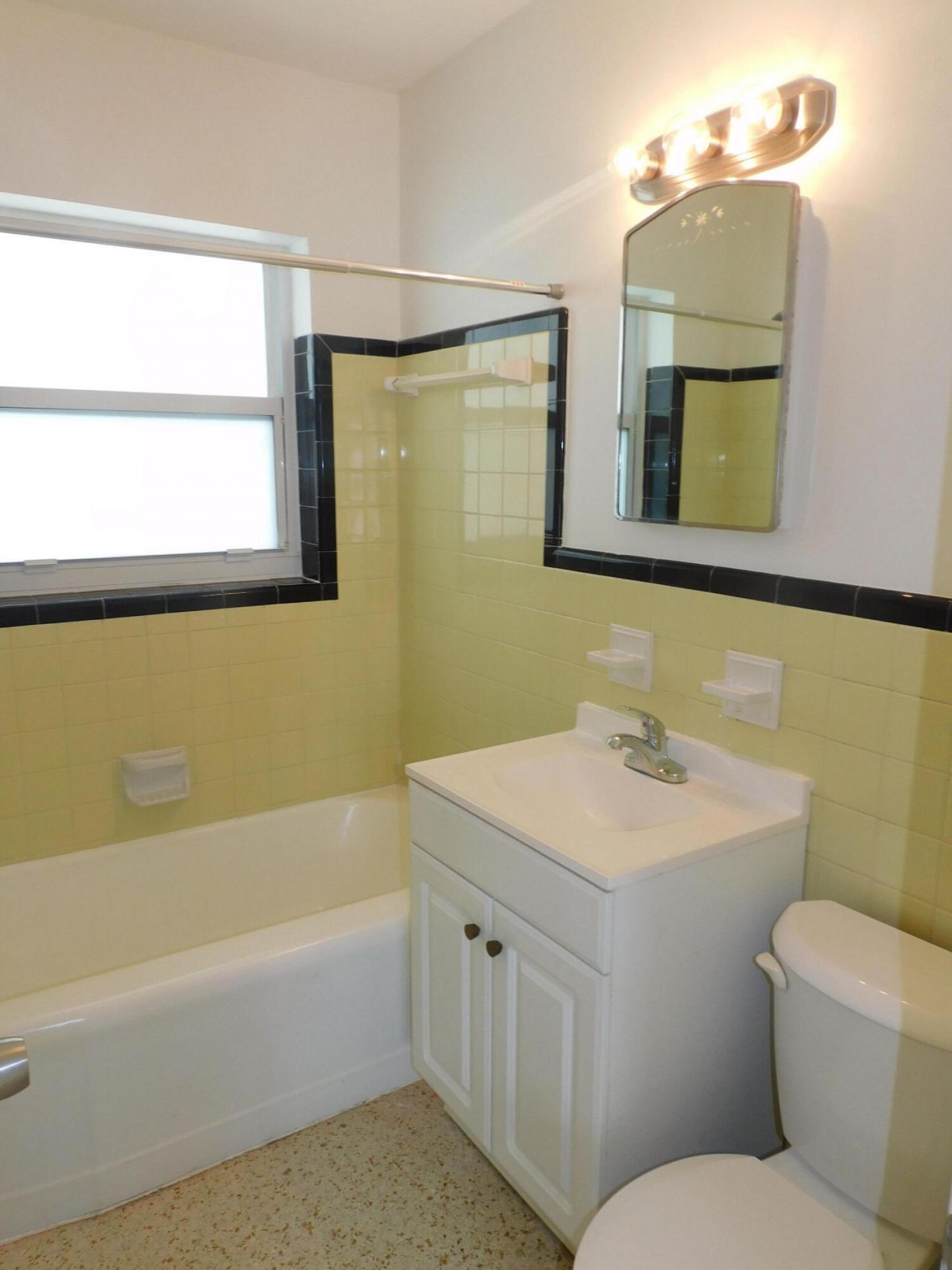 15 S Palmway, Lake Worth Beach, FL 33460 Photo