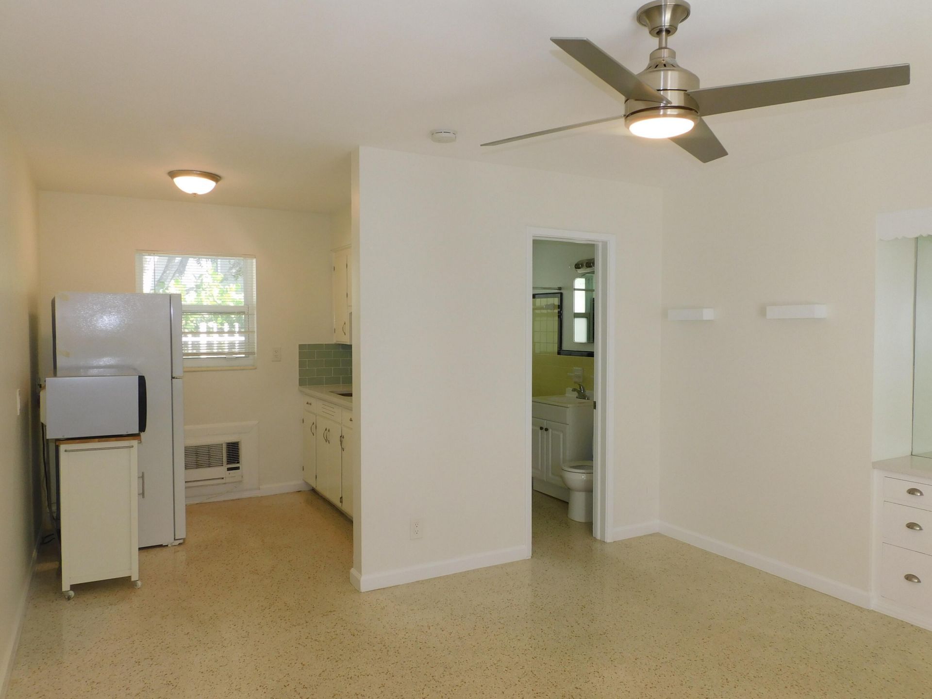 15 S Palmway, Lake Worth Beach, FL 33460 Photo