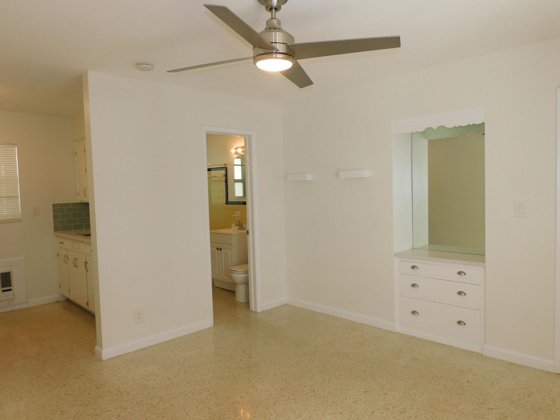 15 S Palmway, Lake Worth Beach, FL 33460 Photo