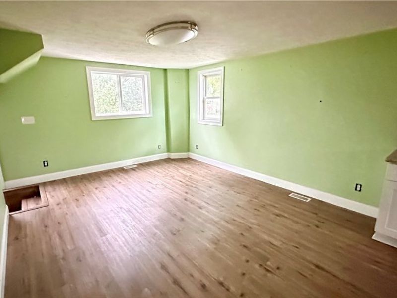 233 John Street, Bedford, OH 44146 Photo 13