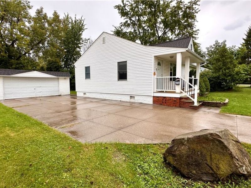 233 John Street, Bedford, OH 44146 Photo 2