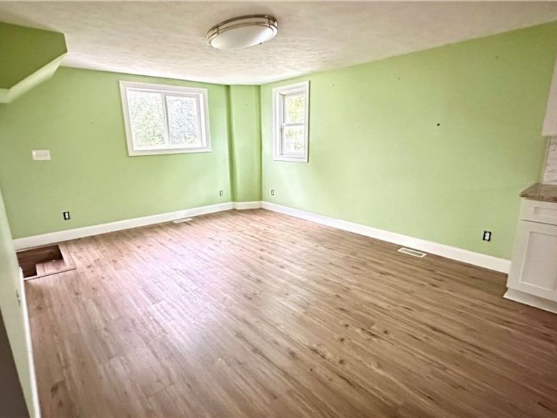 233 John Street, Bedford, OH 44146 Photo 9