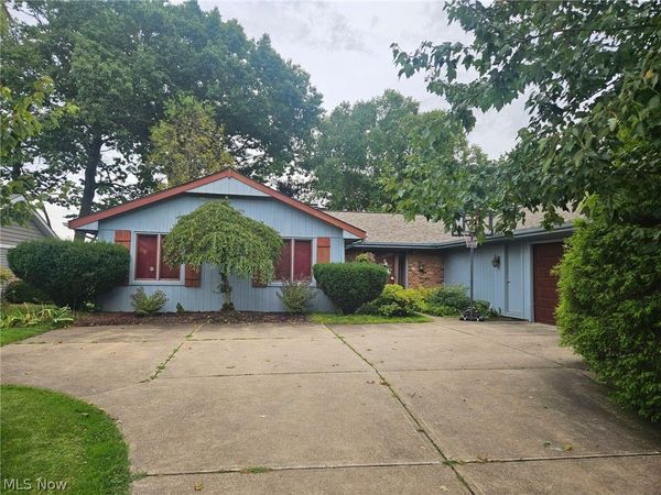 1240 Surfside Circle , Aurora, OH 44202