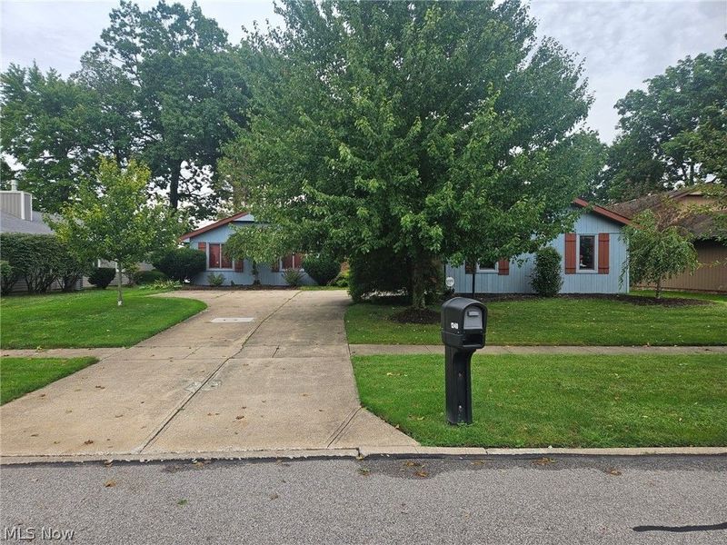 1240 Surfside Circle, Aurora, OH 44202 Photo 2