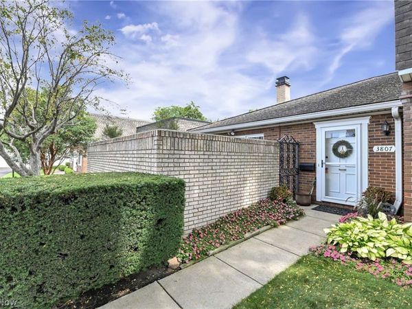 3807 Circlewood Court , Unit C-109, Fairview Park, OH 44126