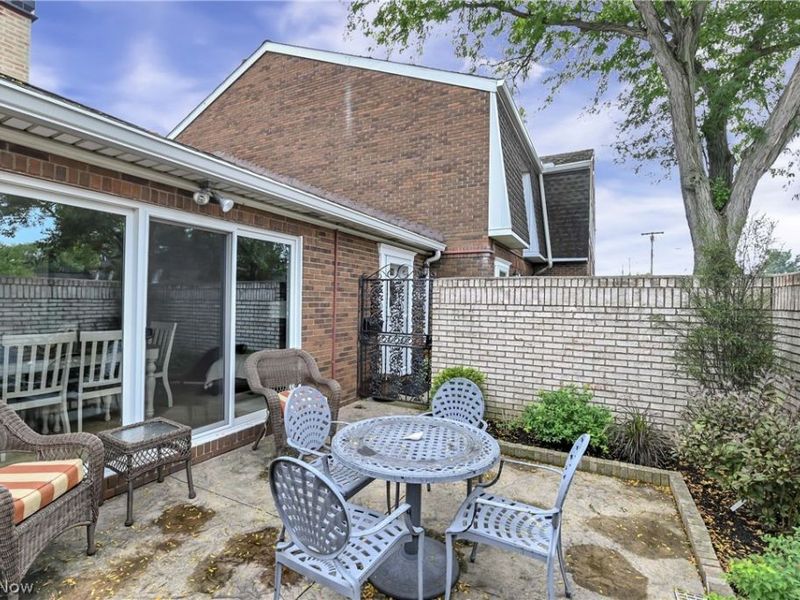 3807 Circlewood Court, Unit C-109, Fairview Park, OH 44126 Photo 2