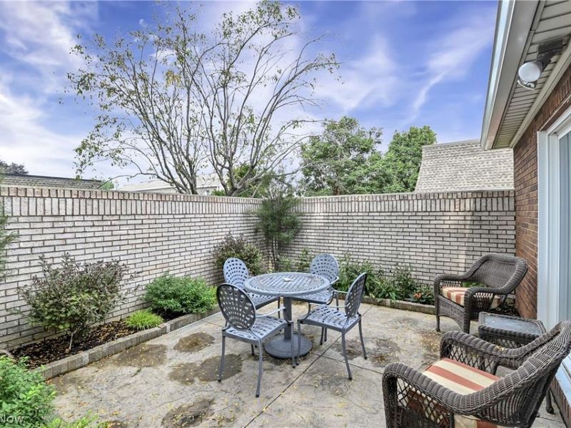 3807 Circlewood Court, Unit C-109, Fairview Park, OH 44126 Photo 6