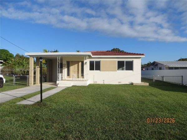 7435 SW 22nd St , Miami, FL 33155