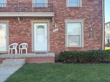 35129 TERRYBROOK Drive , Unit 27, Sterling Heights, Mi 48312