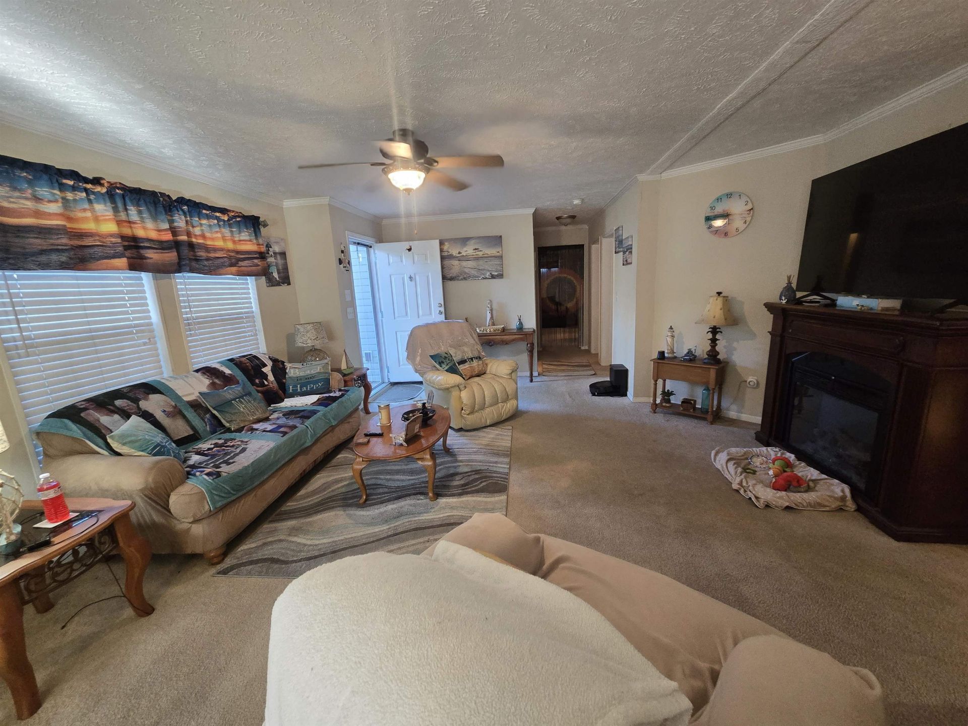 404 Delton Dr. Photo 11