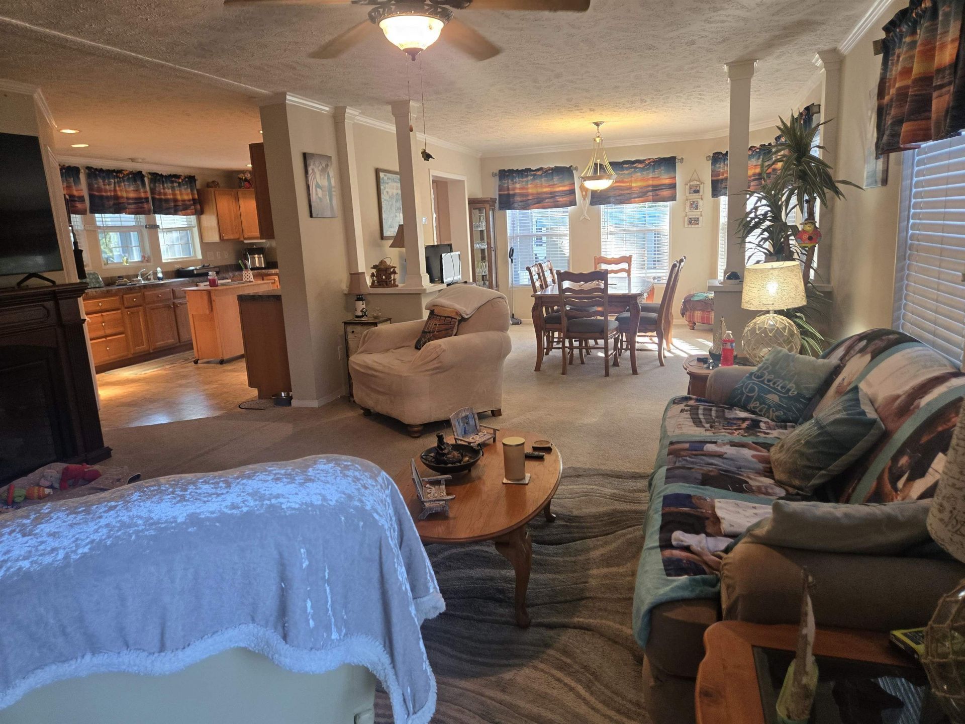 404 Delton Dr. Photo 13