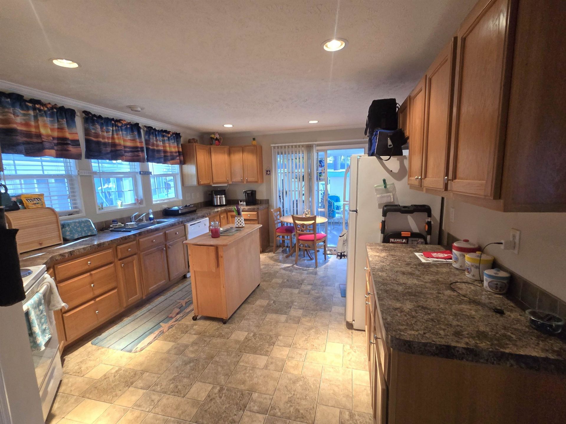404 Delton Dr. Photo 19