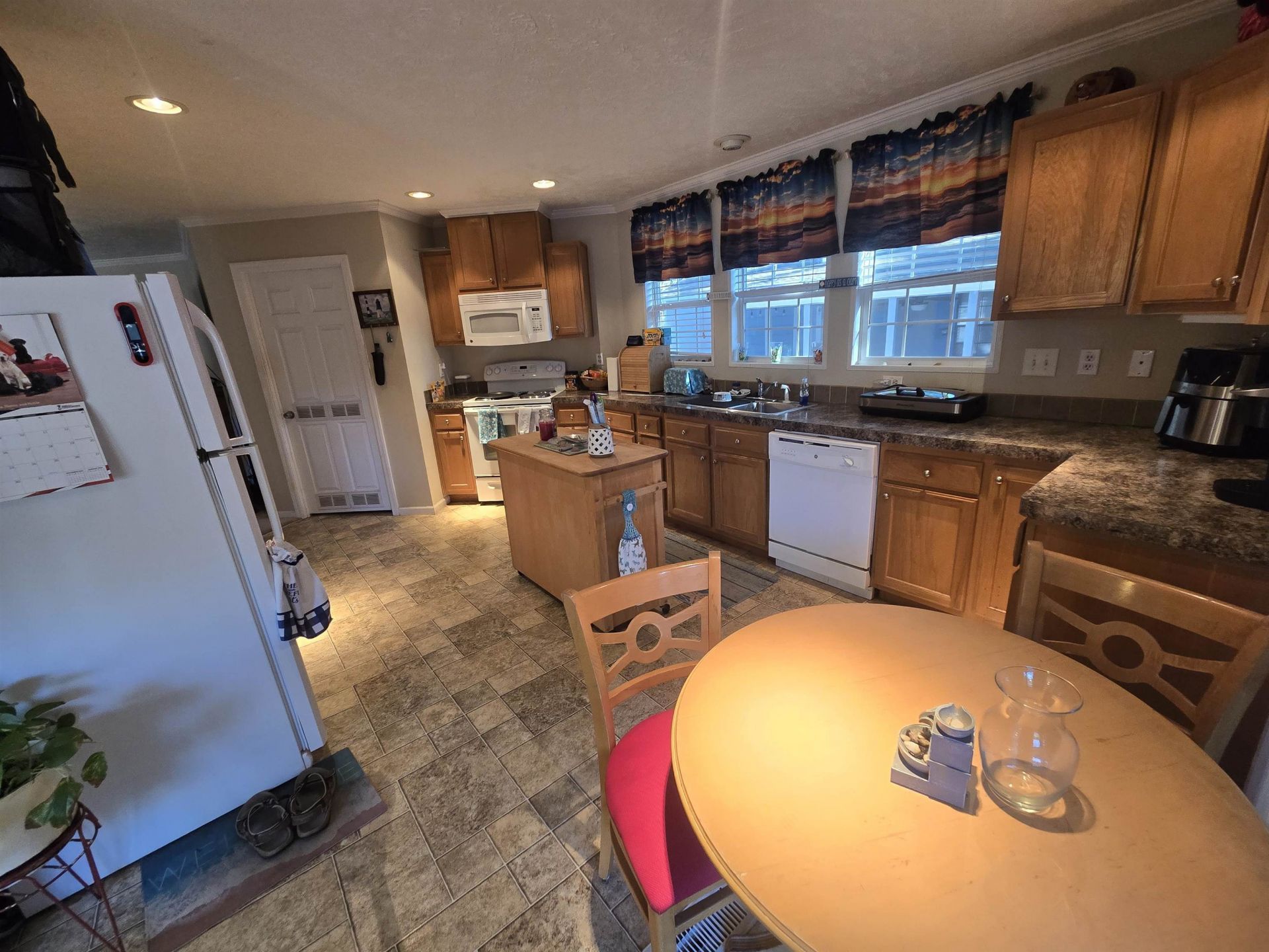 404 Delton Dr. Photo 21