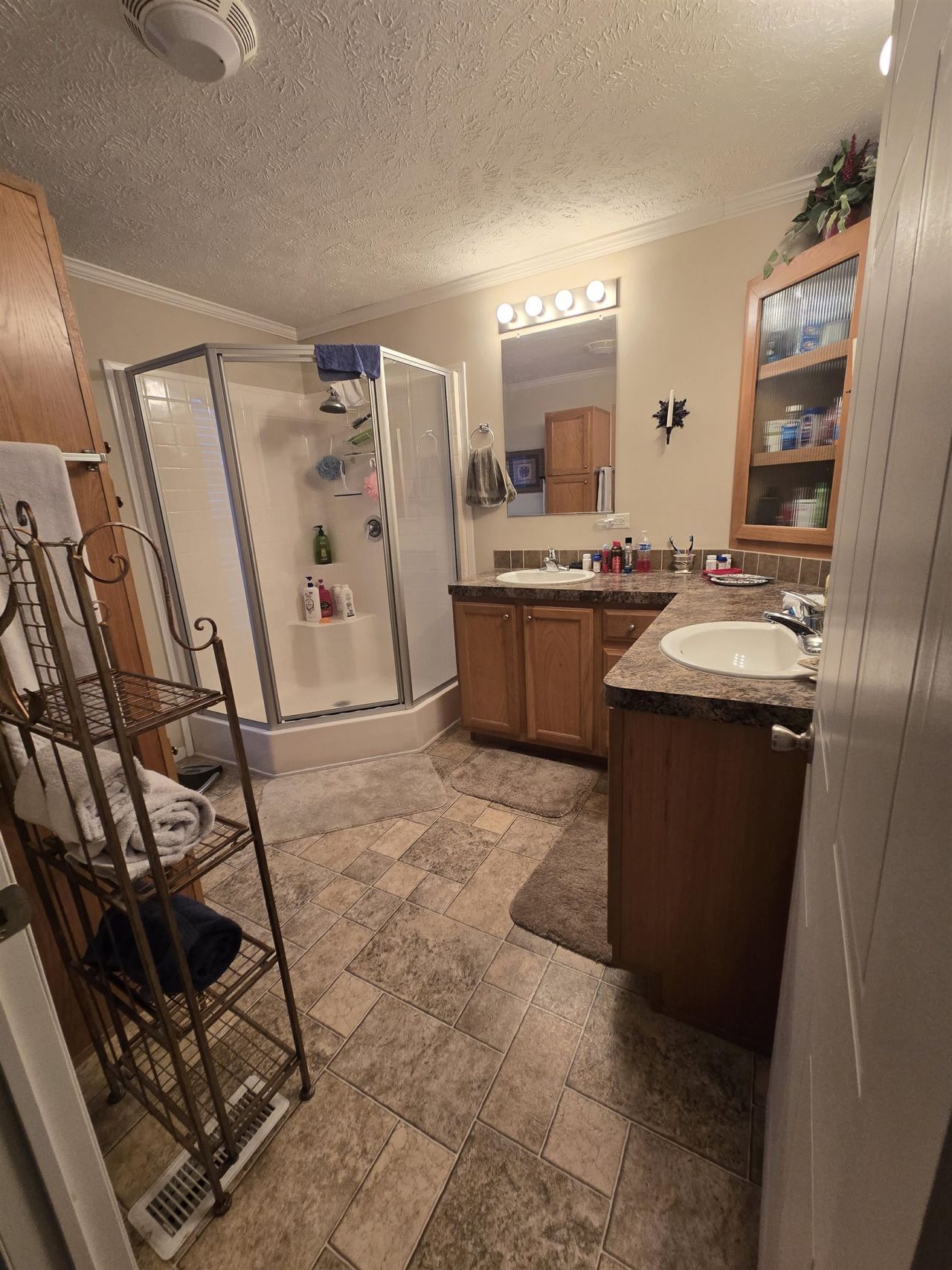 404 Delton Dr. Photo 31