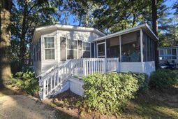 404 Delton Dr. photo 4