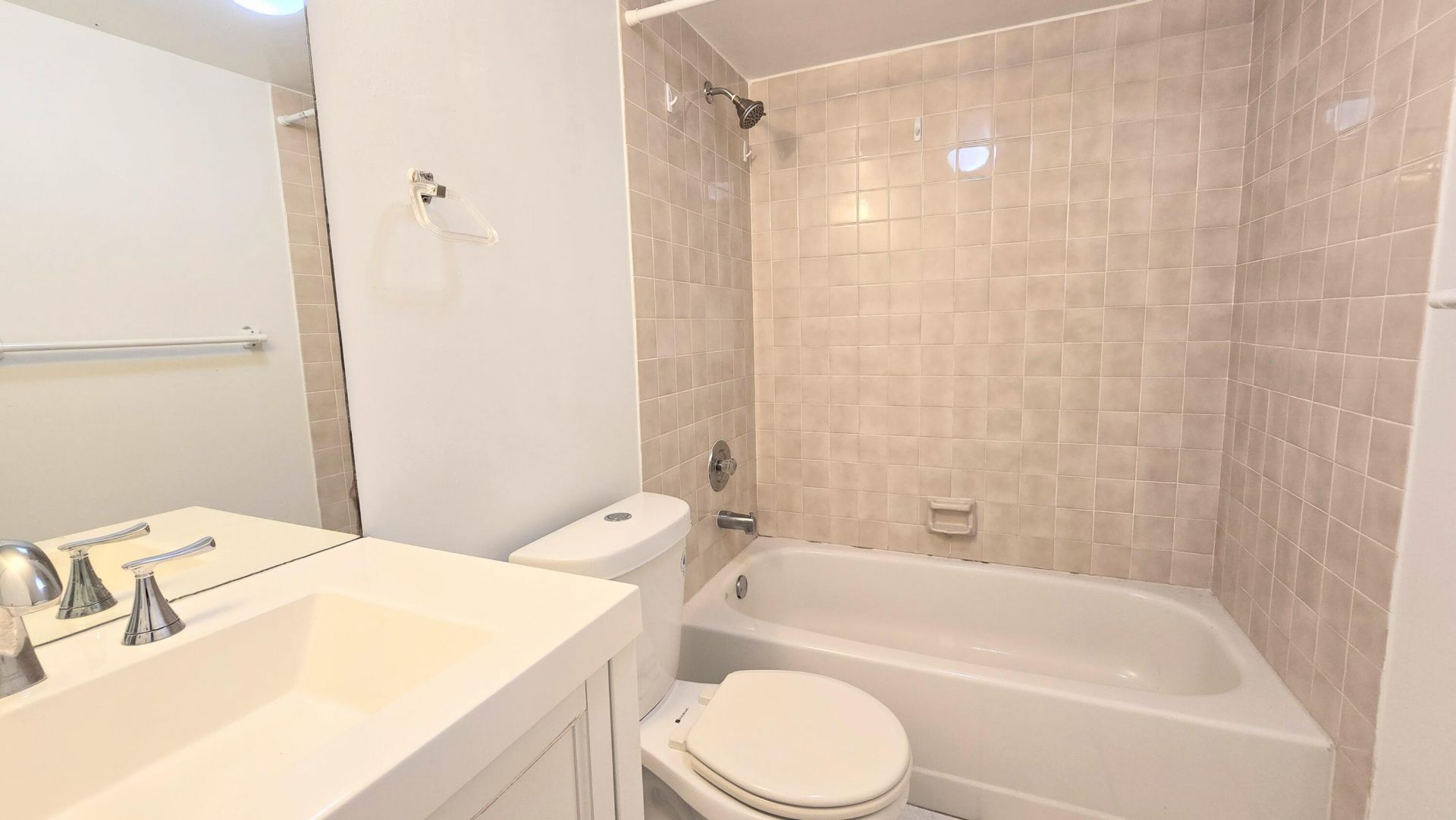 10001 W Atlantic Boulevard, Unit 327, Coral Springs, FL 33071 Photo