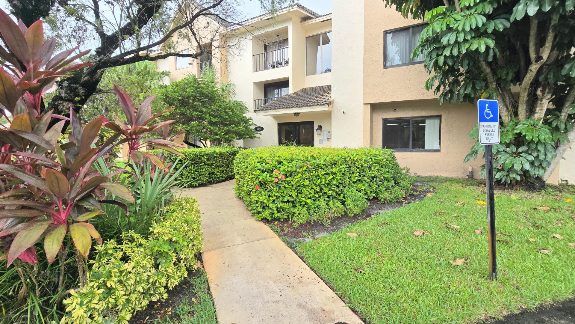 10001 W Atlantic Boulevard, Unit 327, Coral Springs, FL 33071 Photo