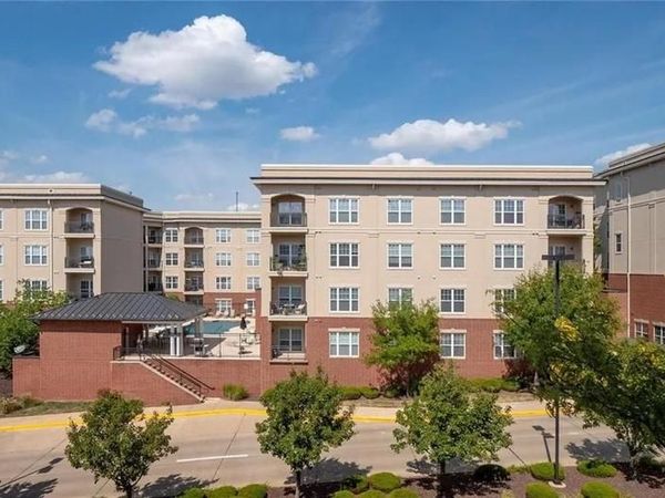 1270 Strassner Drive, St Louis, MO 63144