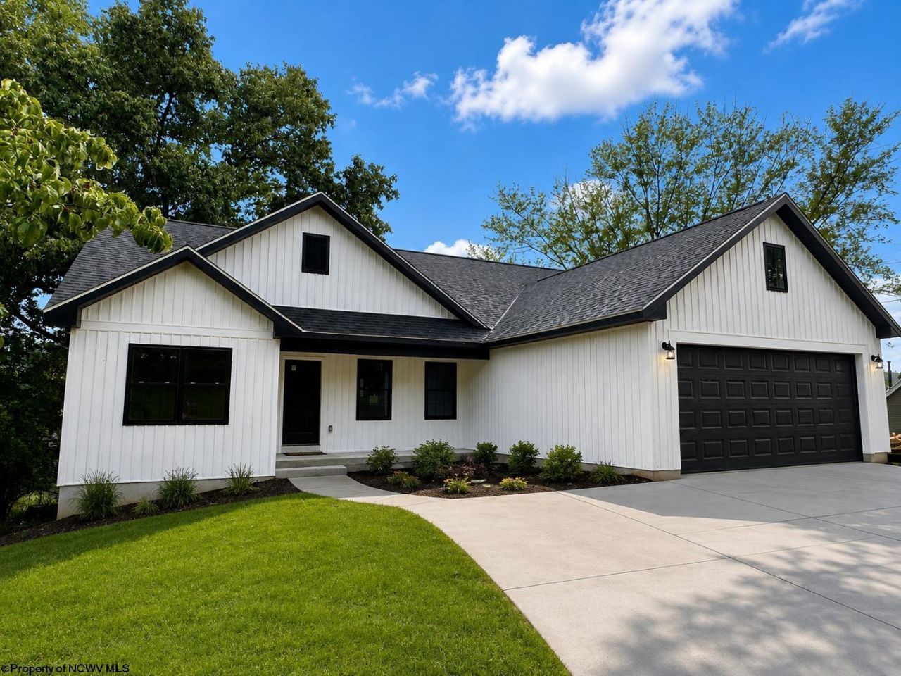 162 Fox Hill Lane, Fairmont, WV 26554 Main Photo