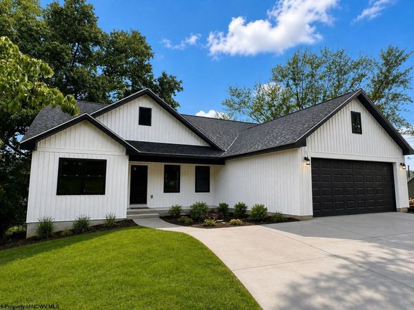162 Fox Hill Lane, Fairmont, WV 26554