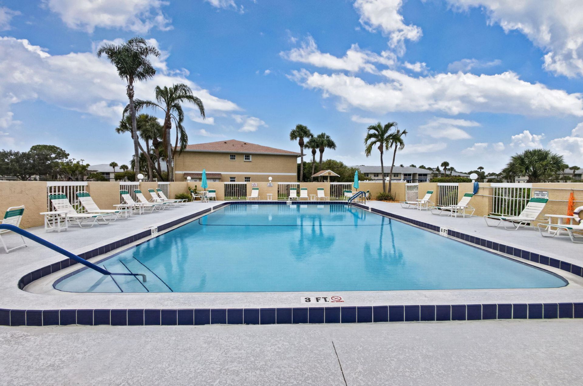 1536 SE Royal Green Circle, Unit 201, Port Saint Lucie, FL 34952 Photo