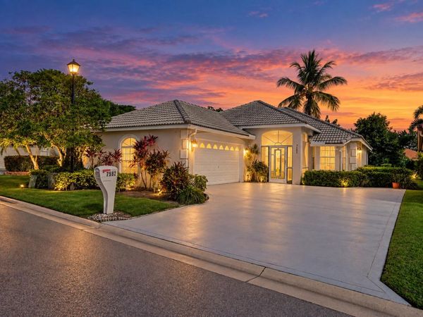 7592 Ironbridge Circle, Delray Beach, FL 33446