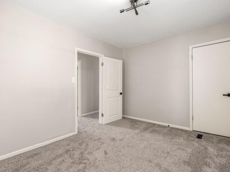 2115 Sullivant Avenue , Columbus, OH 43223 Photo 17