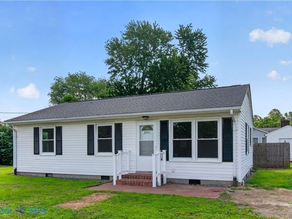 2941 White Chapel Rd , Lancaster, VA 22503