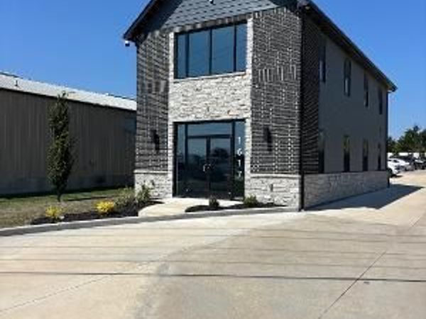 1617 W Pearce Boulevard, Wentzville, MO 63385