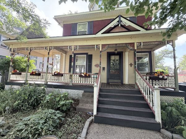32 Oak Lane , Davenport, IA 52803
