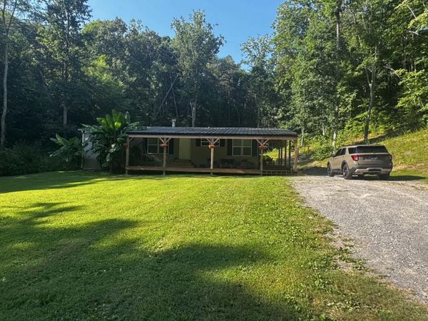 817 Green Pond Road, Soddy Daisy, TN 37379