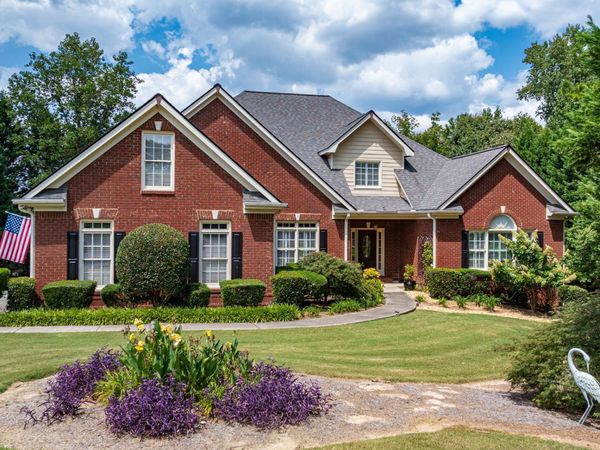 2768 Clearwater Springs Drive, Buford, GA 30519