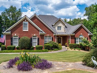 2768 Clearwater Springs Drive, Buford, GA 30519