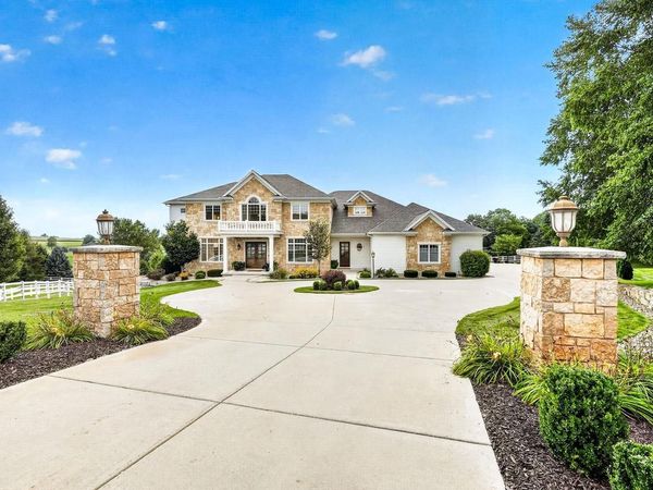 4908 Winners Circle, Middleton, WI 53562