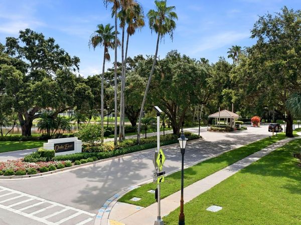 508 E Tall Oaks Drive, Palm Beach Gardens, FL 33410