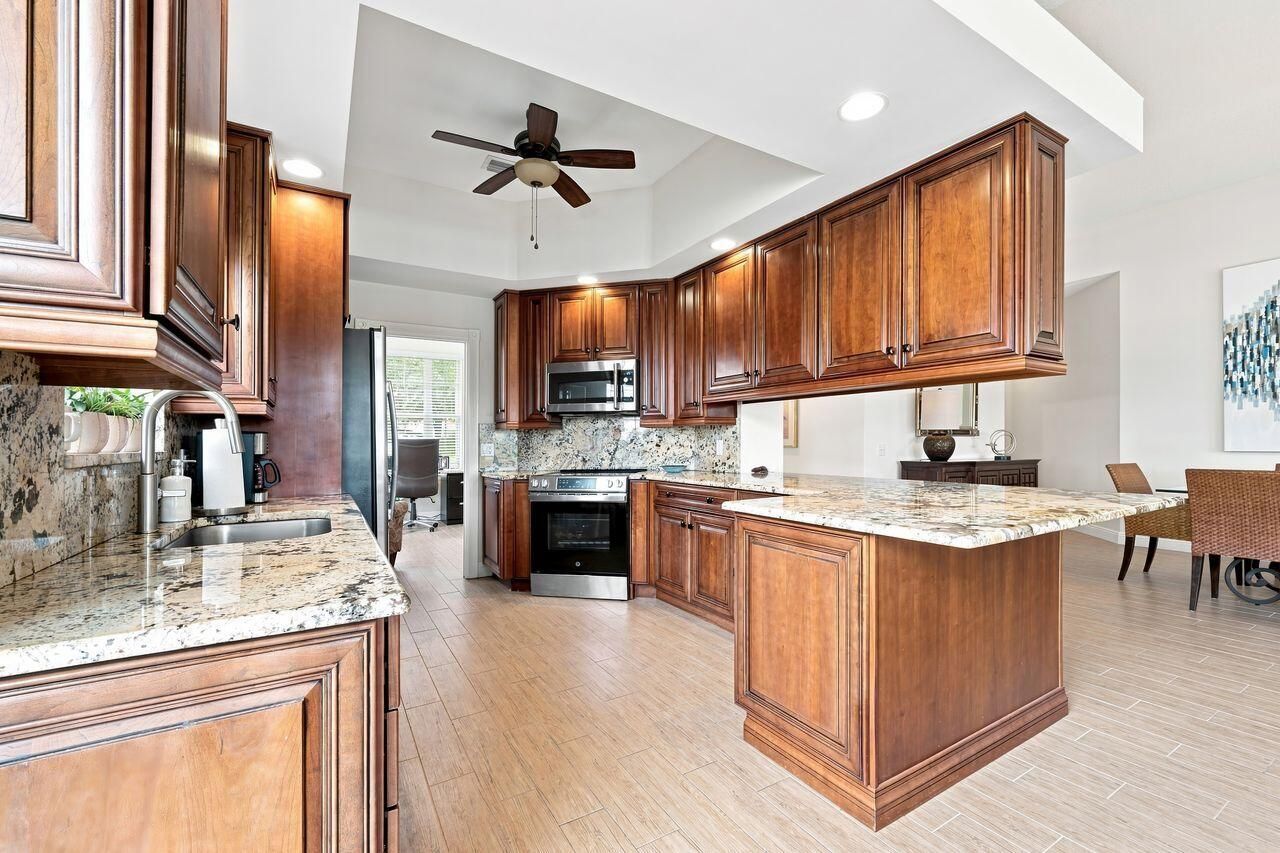508 E Tall Oaks Drive, Palm Beach Gardens, FL 33410 Photo
