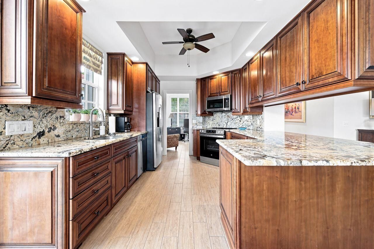 508 E Tall Oaks Drive, Palm Beach Gardens, FL 33410 Photo