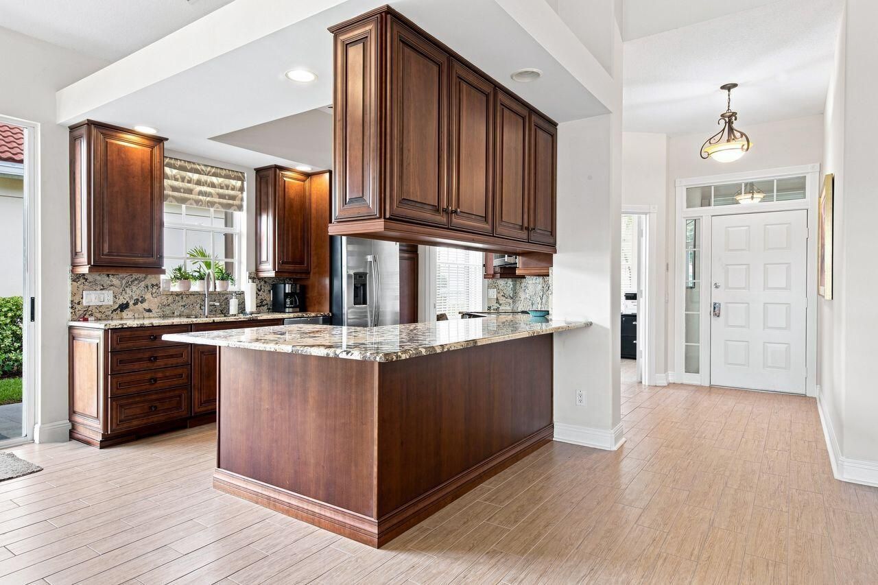 508 E Tall Oaks Drive, Palm Beach Gardens, FL 33410 Photo