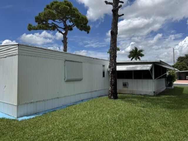 4042 Royal Manor Boulevard, Boynton Beach, FL 33436 Photo