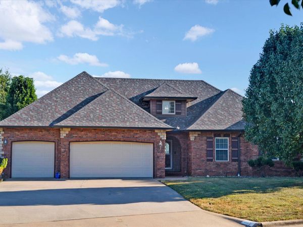802 E Current Drive , Ozark, MO 65721