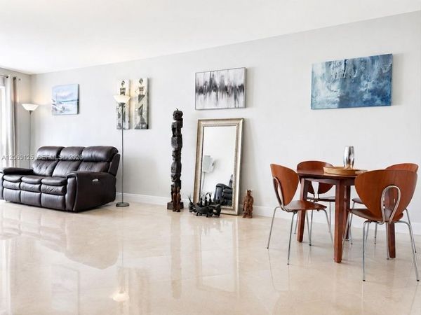 19370 Collins Ave, Unit 1627, Sunny Isles Beach, FL 33160