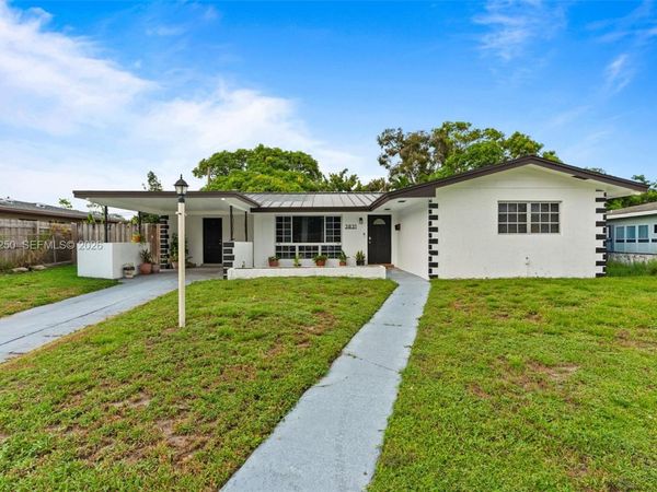 3831 NW 6th Pl , Lauderhill, FL 33311
