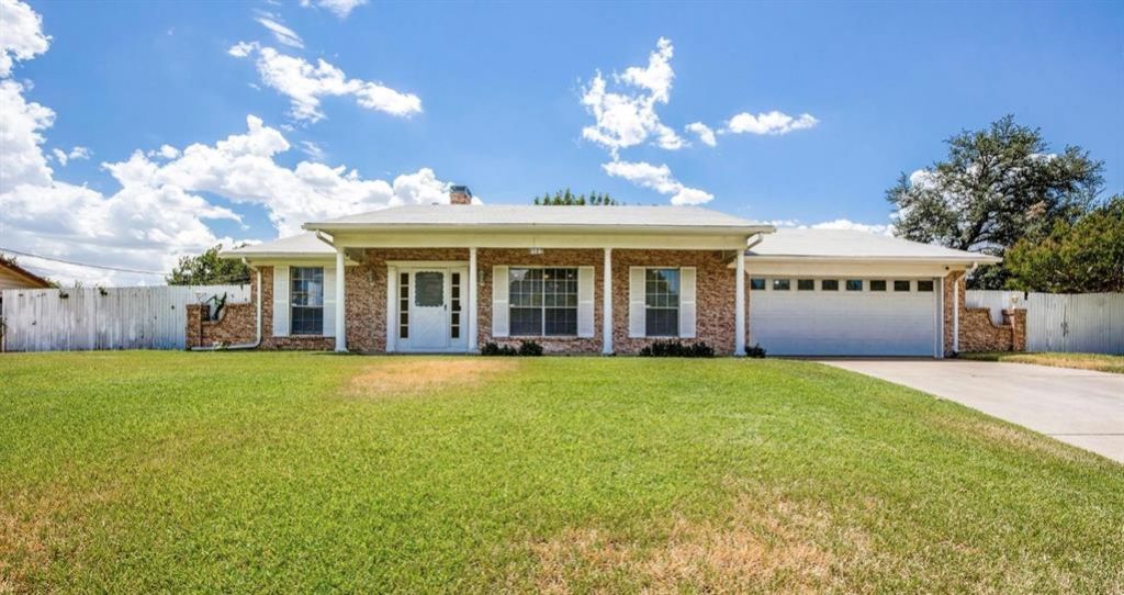 3836 Cresthill Road , Benbrook, TX 76116 Main Photo